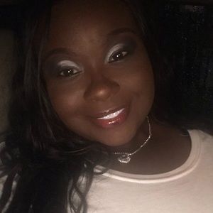 Meet your Posher, Jasmine